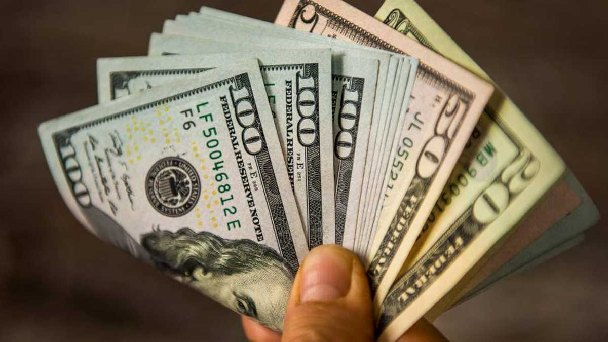 Tržište digitalnih valuta je izgubilo na vrijednosti tijekom posljednjih 30 dana, a kriptovaluta s najlošijom izvedbom među prvih deset coin-a s najvećom tržišnom procjenom bila je Solana, koja je izgubila 19,12% u odnosu na američki dolar. Bitcoin je bio drugi najveći gubitnik među prvih deset, budući da je vodeća kripto imovina ovog mjeseca izgubila 12,71% u vrijednosti USD.